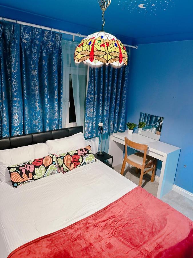 Luxury Double Blue Room Лондон Екстер'єр фото